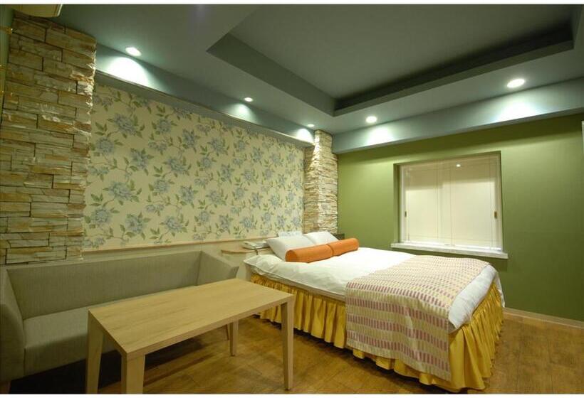 이코노미 룸, K S Mine