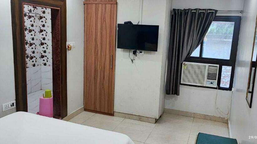 Трехместный Номер Классика, Oyo 70116 Vrindavan Resorts
