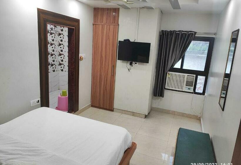 トリプルクラシックルーム, Oyo 70116 Vrindavan Resorts