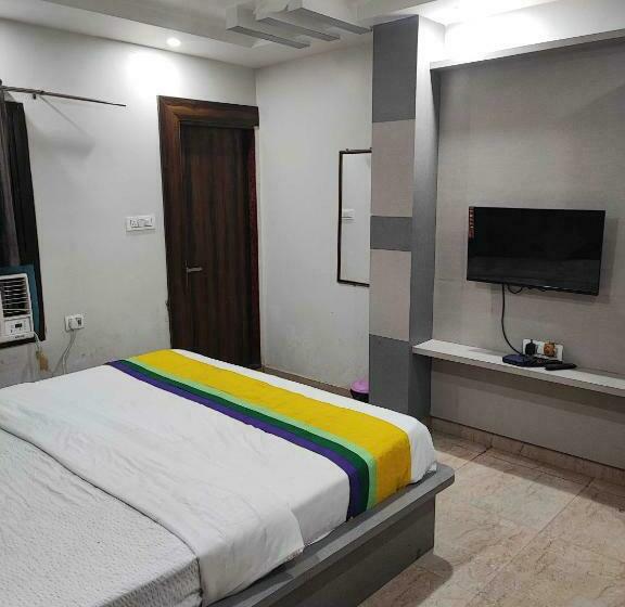 トリプルクラシックルーム, Oyo 70116 Vrindavan Resorts