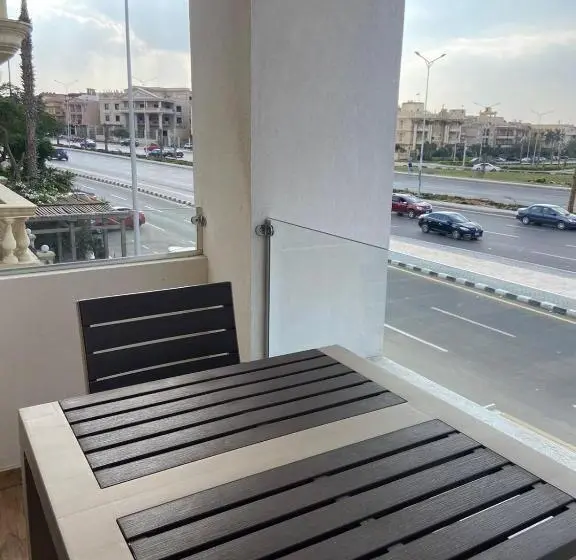 سوئیت با بالکن, Royal Inn Residence New Cairo