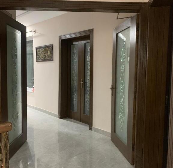 带3个卧室的公寓, Luxurious Living In Heart Of Islamabad