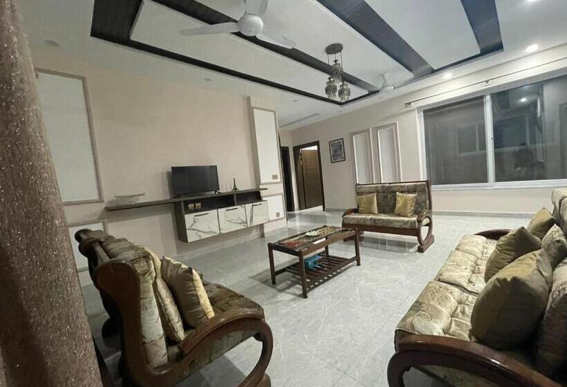 标准间, Luxurious Living In Heart Of Islamabad