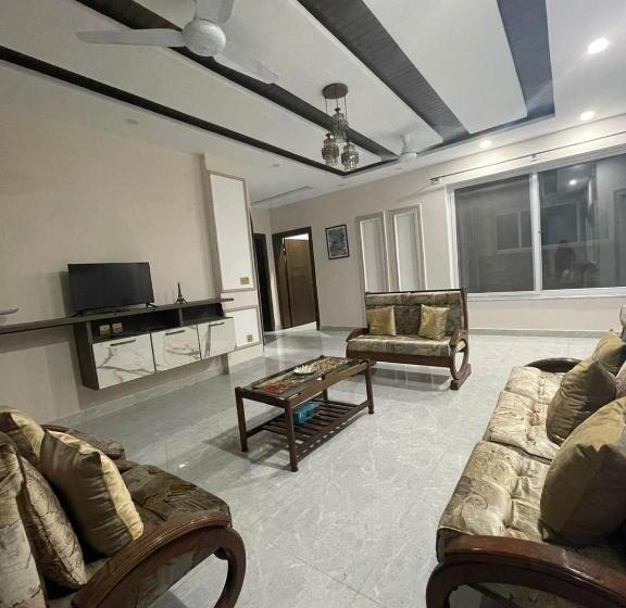 带3个卧室的公寓, Luxurious Living In Heart Of Islamabad