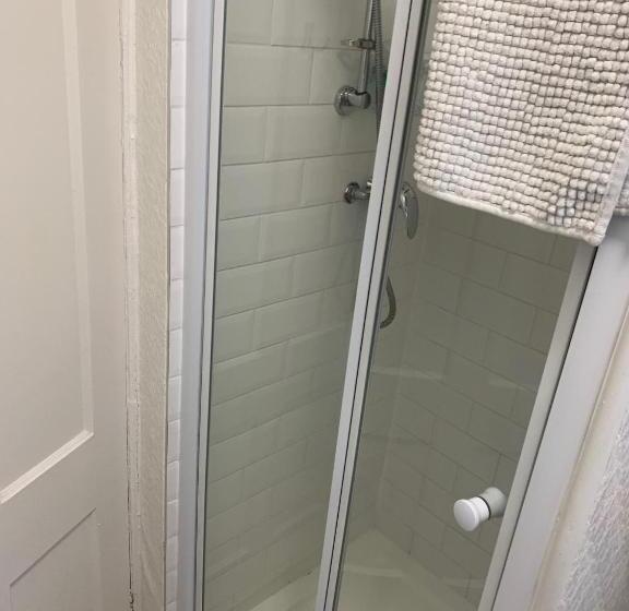 اتاق استاندارد یک نفره, Bella Vista