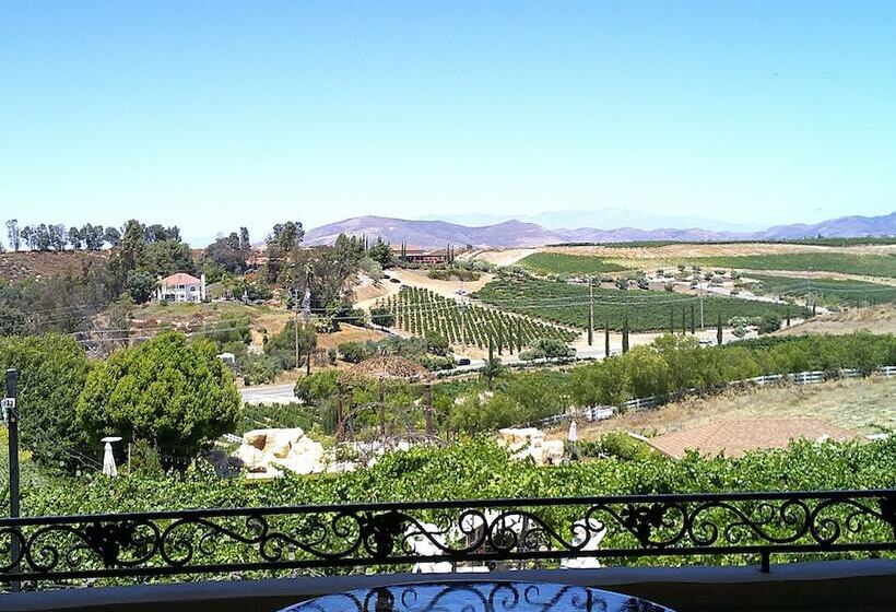 クイーンサイズベッドのスタンダードルーム, Churon Inn Winery