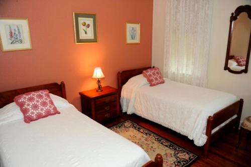 패밀리 룸, Inn At The Olde Silk Mill