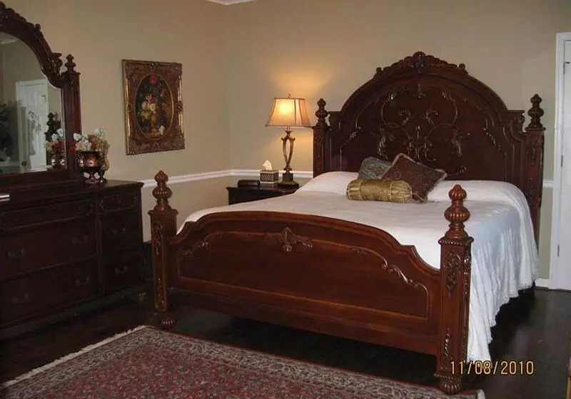 キングサイズベッドのデラックスルーム, Inn At The Olde Silk Mill
