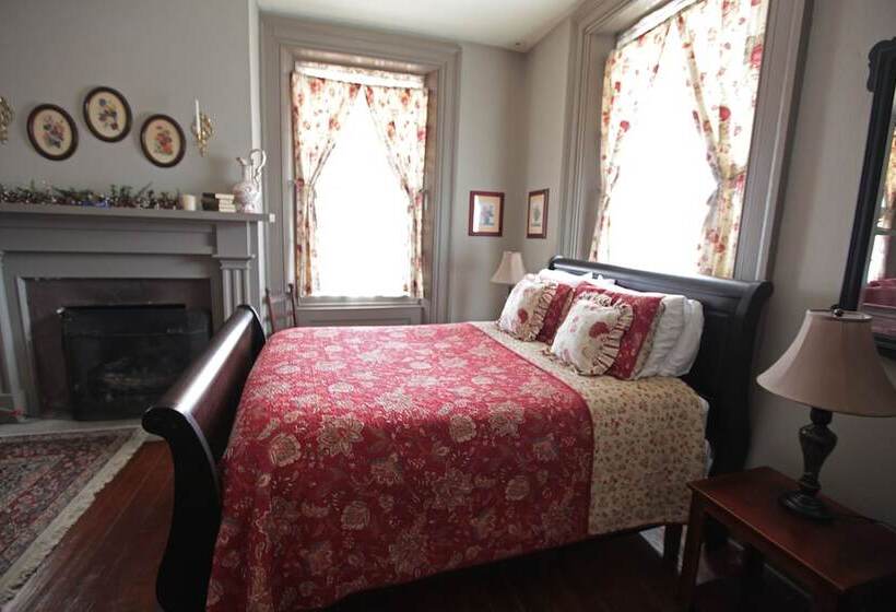 غرفة قياسية, The Lafayette Inn & Restaurant