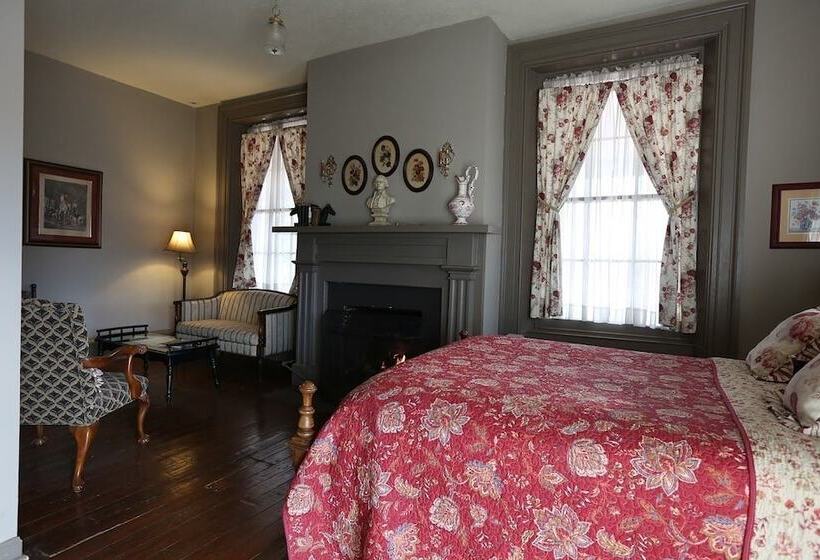 غرفة قياسية, The Lafayette Inn & Restaurant