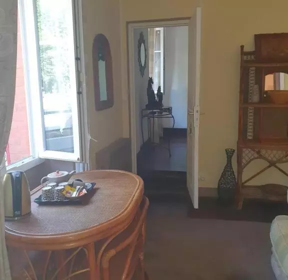 スタンダードルーム, Sunset House Chambres De Hotes