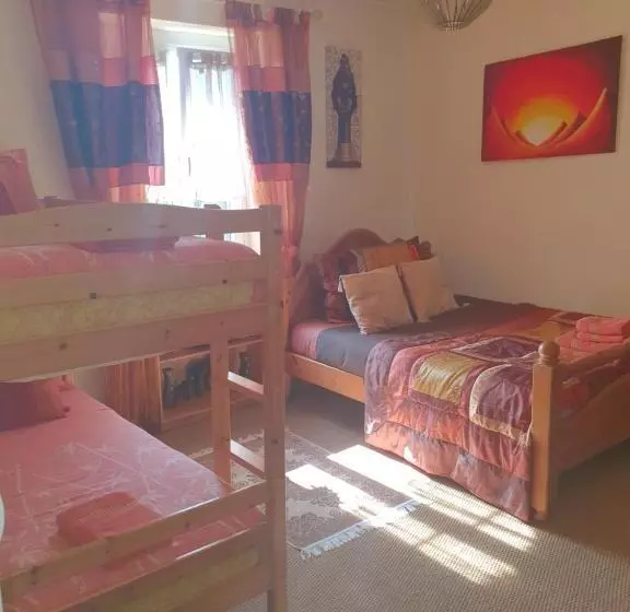 ファミリールーム, Sunset House Chambres De Hotes