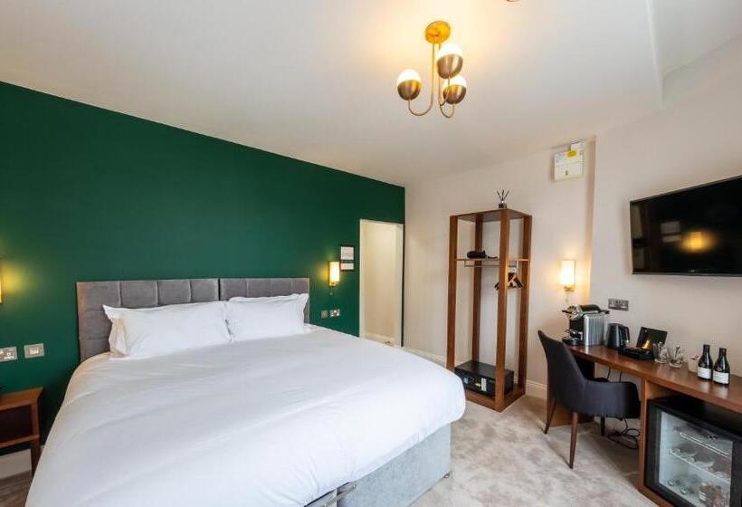 חדר דלוקס, The Kings Arms