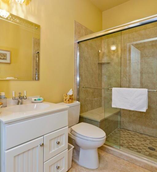 غرفة قياسية مطلّة علي الحديقة, The Lily Inn  Burlington