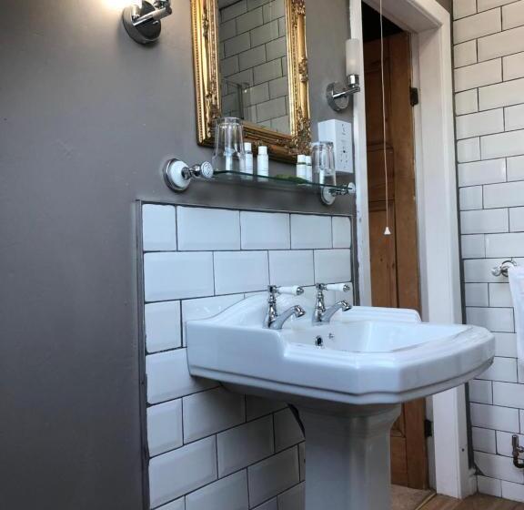 Номер Стандарт, The Old Registry Guest House