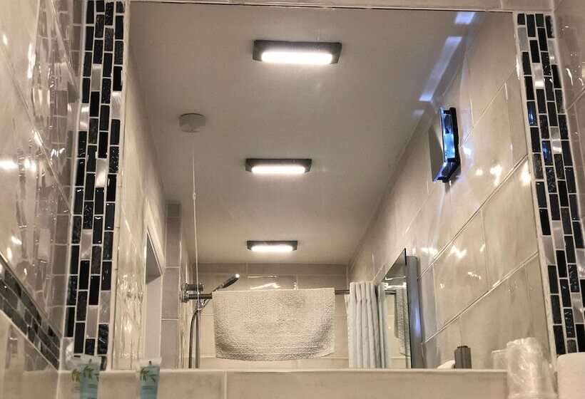 غرفة قياسية, The Willow House