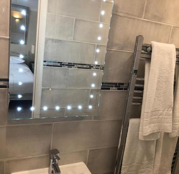 غرفة قياسية, The Willow House