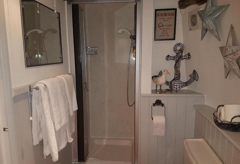 إستوديو قياسى مطل على البحر, The Windmill