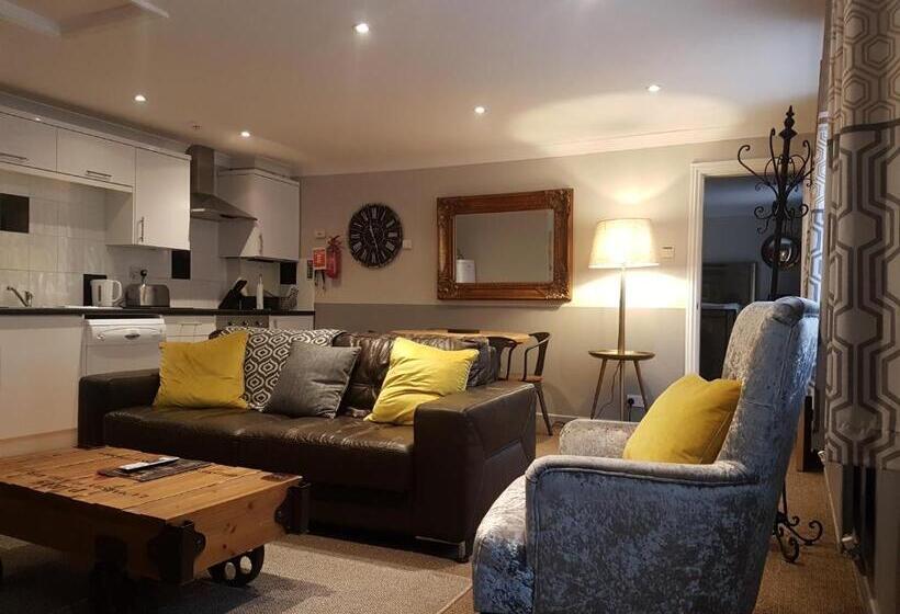 منزل غرفتين نوم, The Windmill