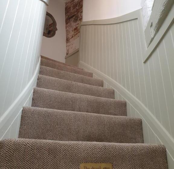 إستوديو قياسى سرير كينج, The Windmill