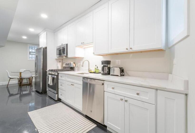 آپارتمان 1 خوابه, Wicker Park Inn