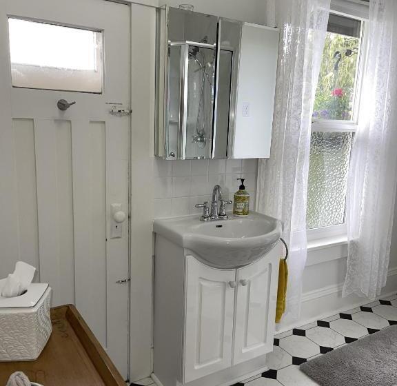 스탠다드 룸, Fisher House Victoria Bed And Breakfast