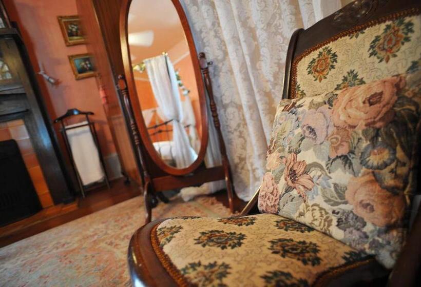 Suíte 3 Quartos, Hh Whitney House   A Bed & Breakfast On The Historic Esplanade