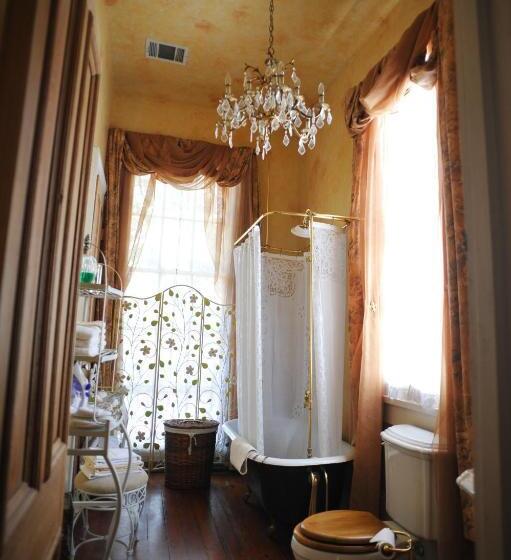 Suíte 3 Quartos, Hh Whitney House   A Bed & Breakfast On The Historic Esplanade