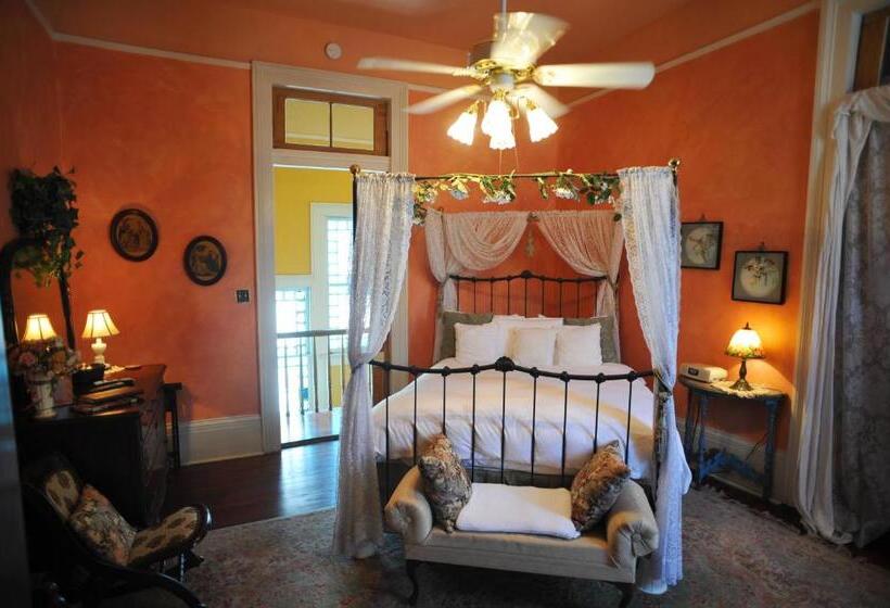 Quarto Familiar, Hh Whitney House   A Bed & Breakfast On The Historic Esplanade