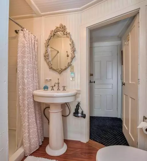 キングサイズベッドのスタンダードルーム, Holiday Guest House Bed & Breakfast