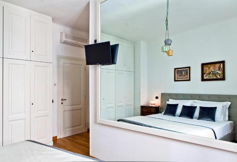 اتاق لوکس, Garibaldi Suites Piazza Di Spagna