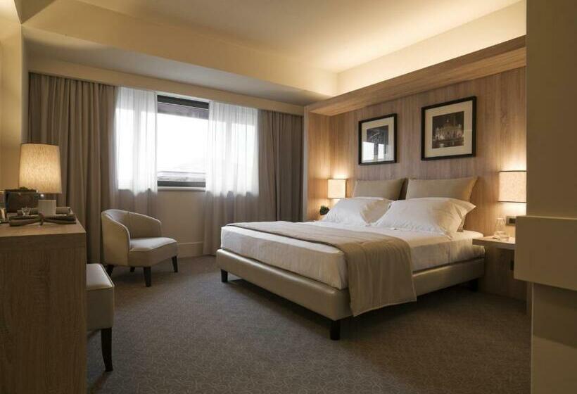 חדר אקזקיוטיב, A.roma Lifestyle