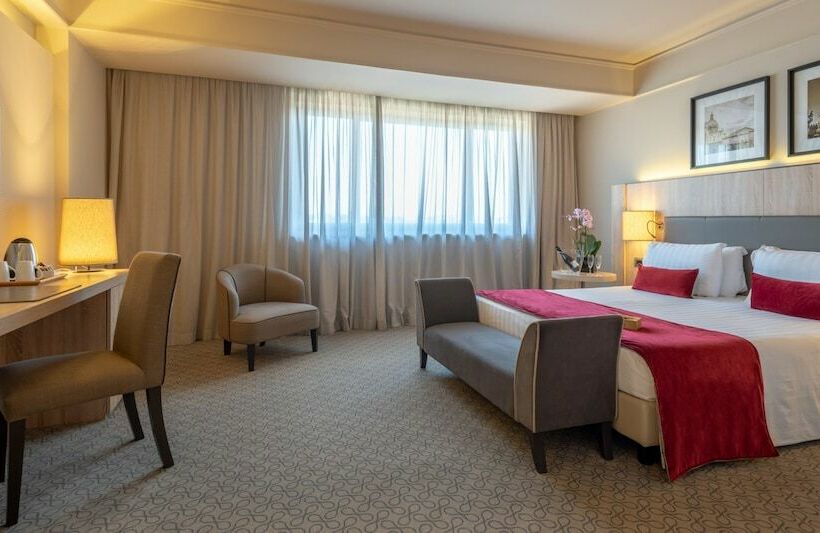 חדר אקזקיוטיב, A.roma Lifestyle