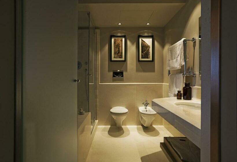 חדר משפחתי, A.roma Lifestyle