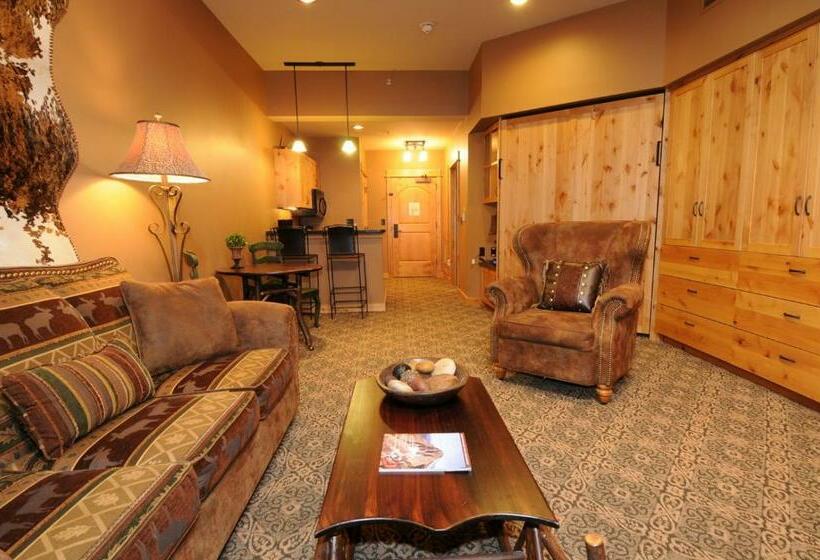 استودیوی استاندارد, Big Sky Resort Village Center