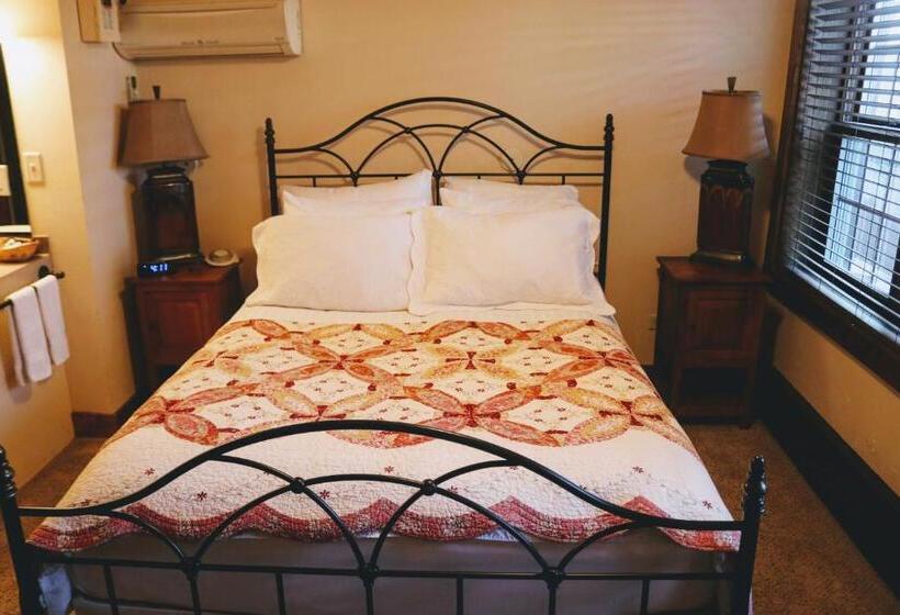 غرفة قياسية, Iowa House Historic Inn