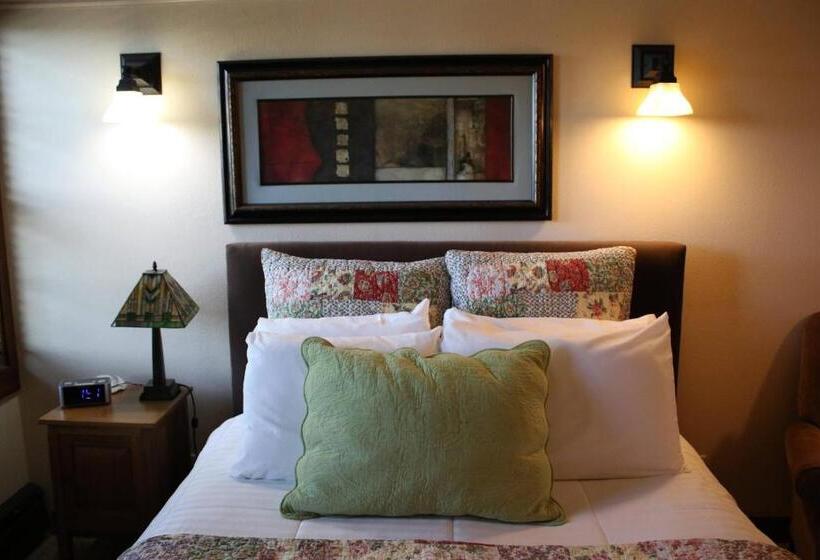 Люкс Повышенной Комфортности, Iowa House Historic Inn
