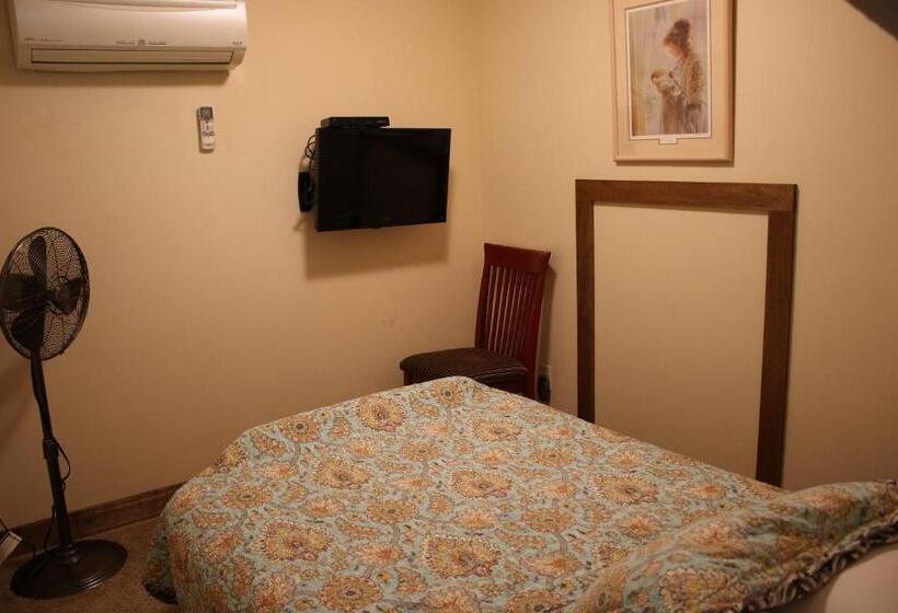 جناح ديلوكس, Iowa House Historic Inn