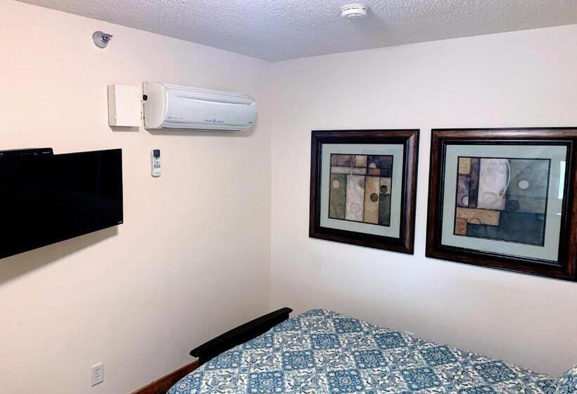 Люкс Deluxe Кровать Кинг, Iowa House Historic Inn