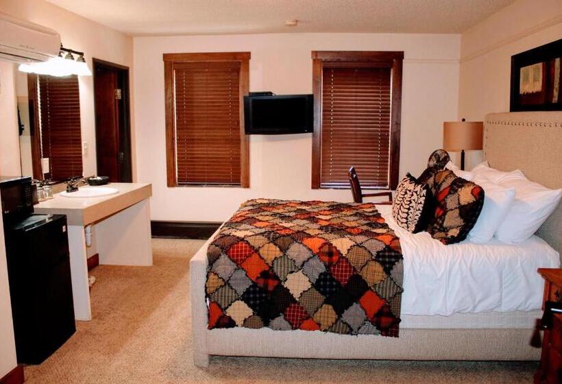Номер Deluxe, Iowa House Historic Inn