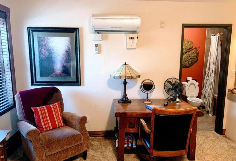 חדר דלוקס, Iowa House Historic Inn