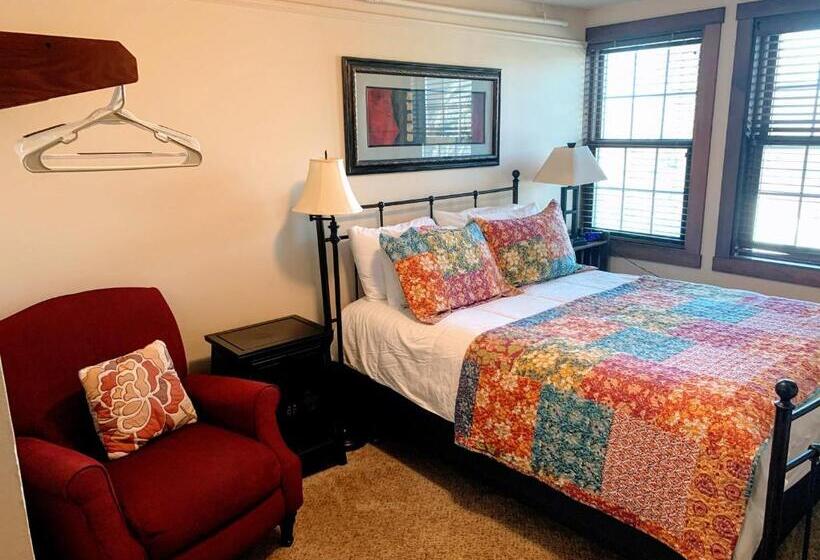 חדר דלוקס, Iowa House Historic Inn