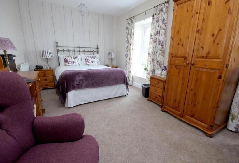 标准间, Lastra Farm