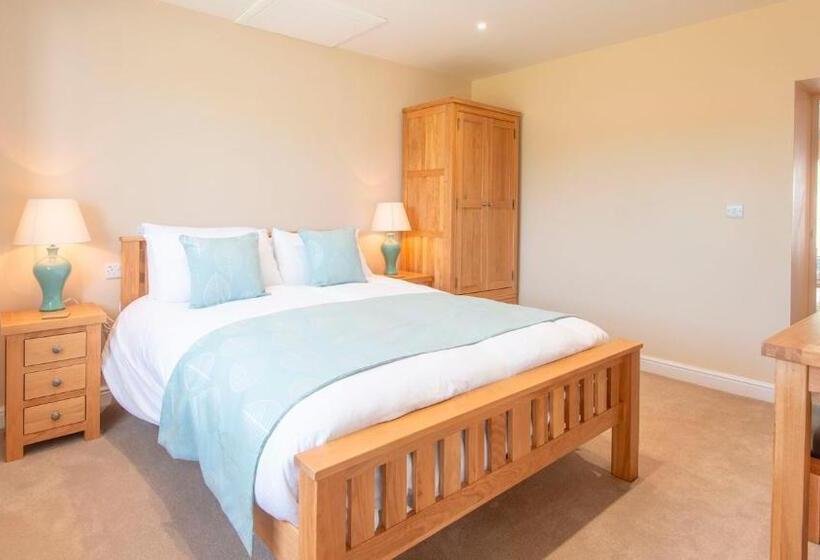 标准间, Lastra Farm