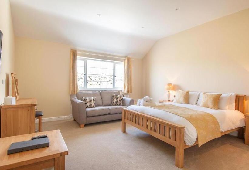 带大床的标准间, Lastra Farm