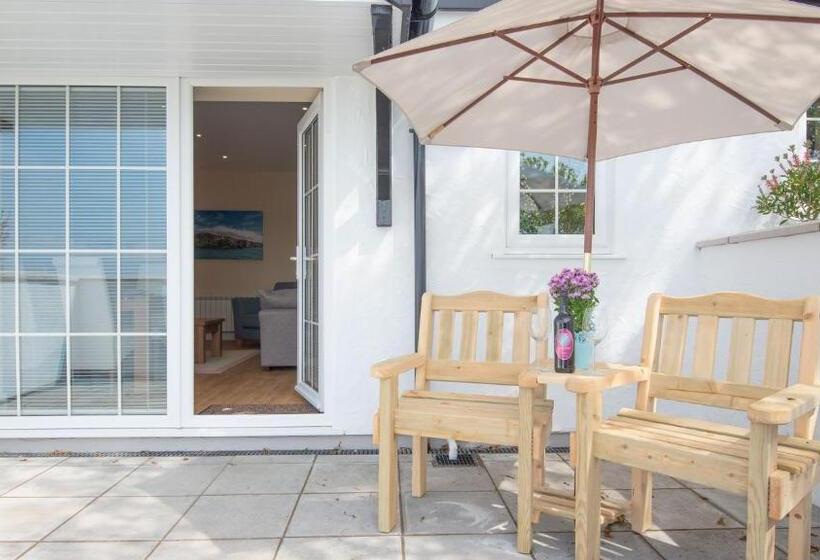 高级大房间, Lastra Farm