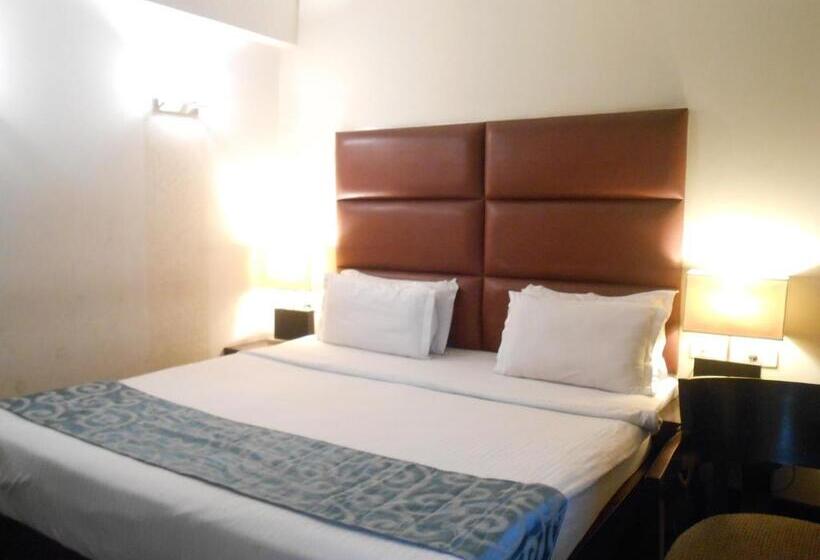 Habitación Estándar, Metropole