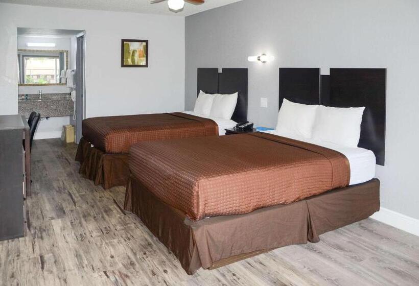 ２ダブルベッドのスタンダードルーム, Rodeway Inn Sun City Center