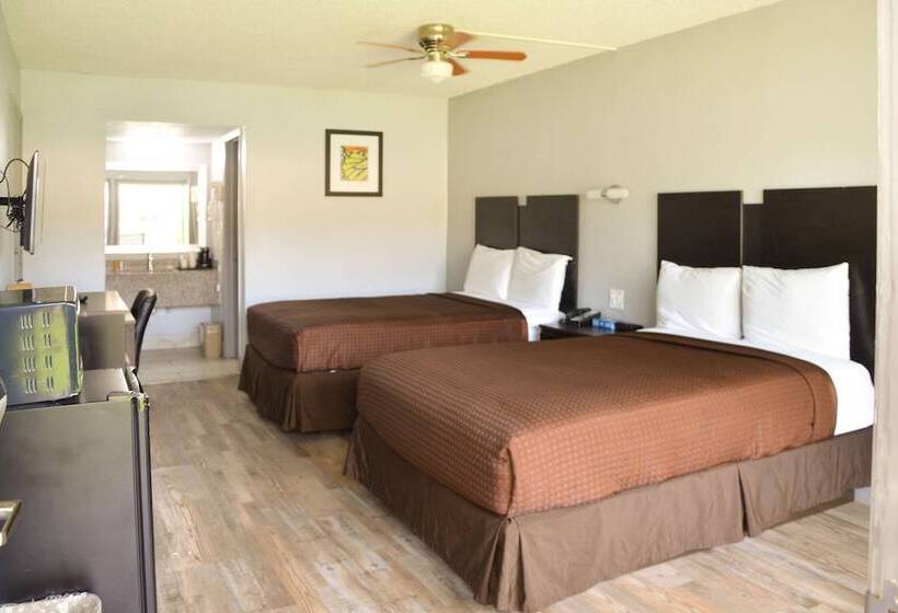 스탠다드 룸 더블 침대 2개, Rodeway Inn Sun City Center