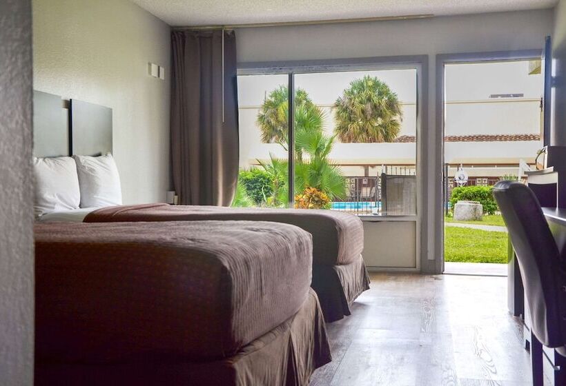 غرفه قياسيه سريرين مزدوجين, Rodeway Inn Sun City Center